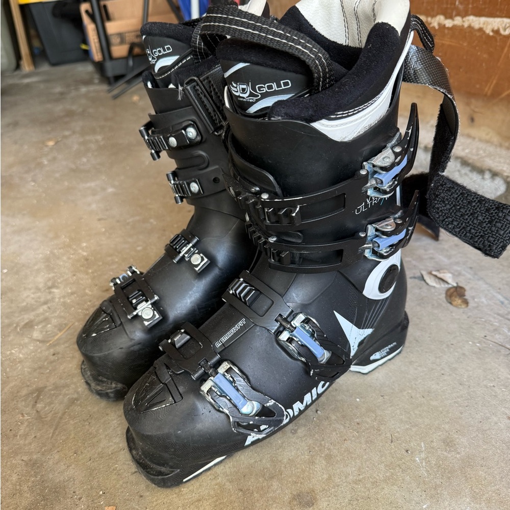 Atomic Haux Ultra W 110 Women Ski Boots (25/25.5)